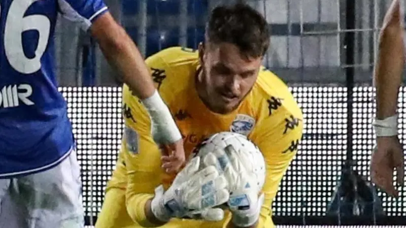 Linner non è apparso sicuro tra i pali - © www.giornaledibrescia.it