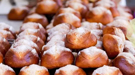 La spongada tra i sapori camuni assaporati durante il tour del Gambero Rosso - © Visit Brescia