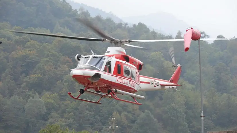 L'elicottero dei Vigili del fuoco - Foto © www.giornaledibrescia.it