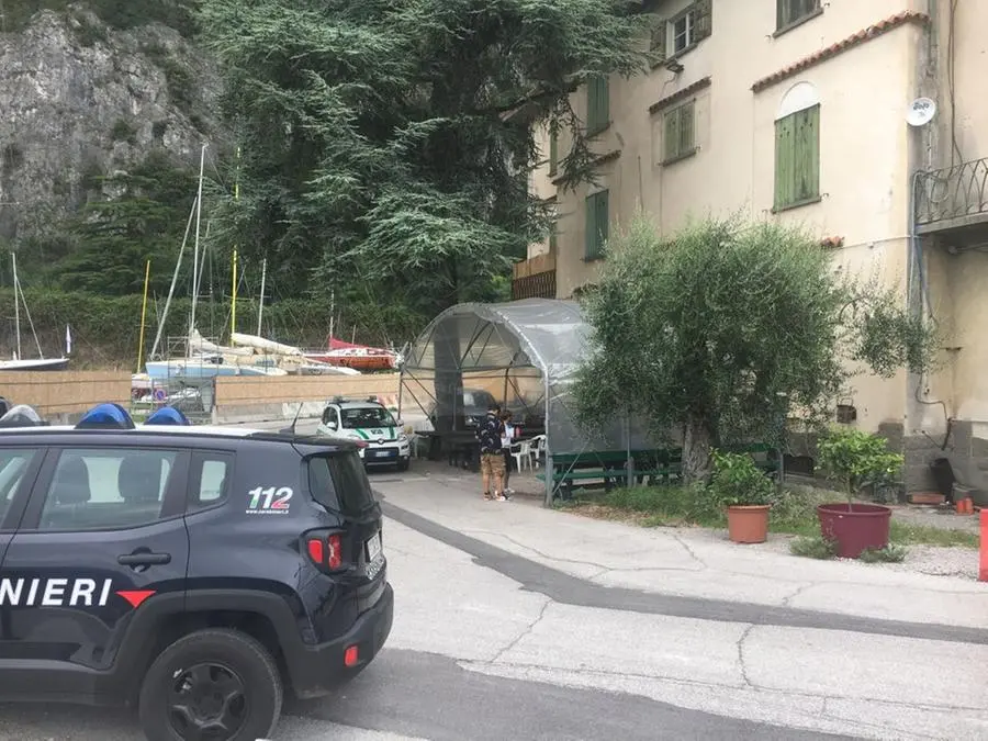 Lo stabile a Tremosine dove è stato trovato il corpo senza vita del giovane