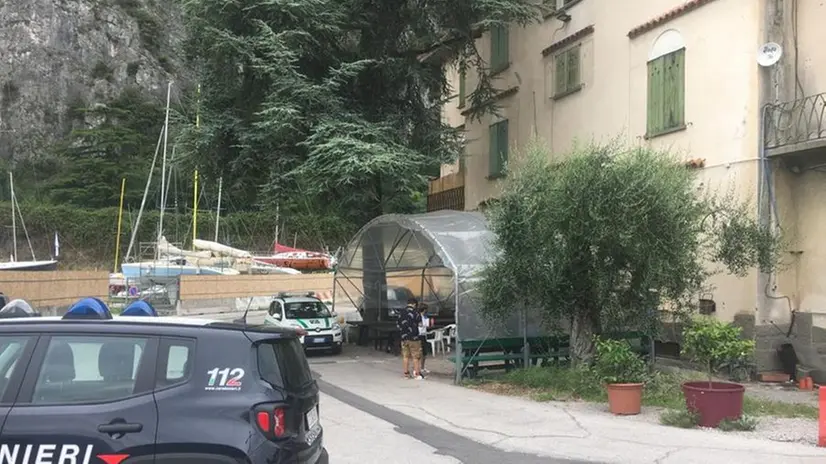Lo stabile a Tremosine dove è stato trovato il corpo senza vita del giovane