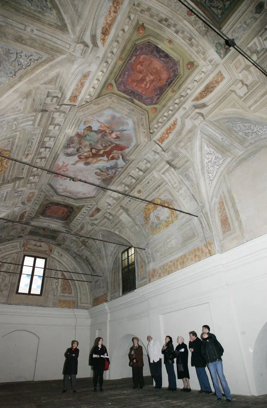 La chiesa annessa alla Caserma Gnutti