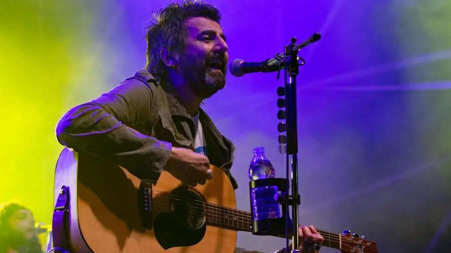 Omar Pedrini al concerto di Radio Onda d'Urto
