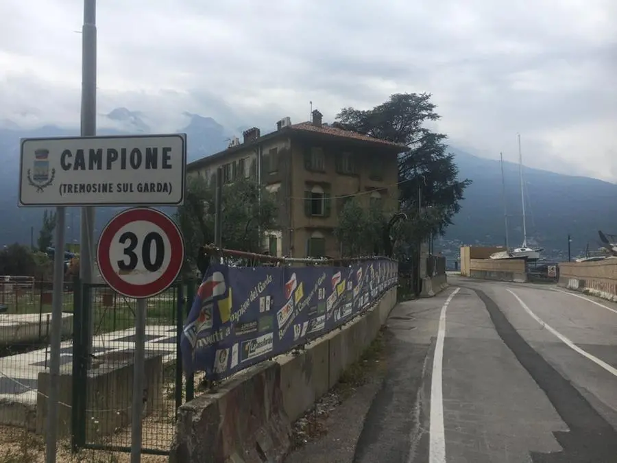 Lo stabile a Tremosine dove è stato trovato il corpo senza vita del giovane