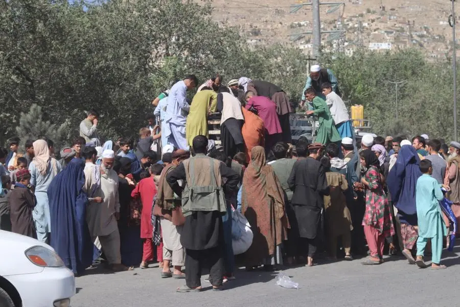 Profughi afghani sfollati da Kunduz e Takhar, due province prese dai talebani