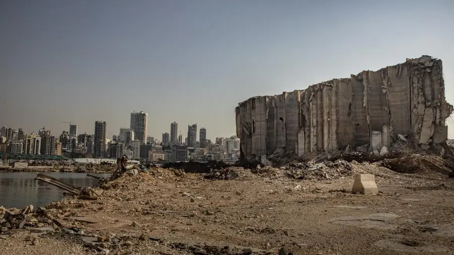 Le macerie del porto di Beirut, rimaste come un anno fa - Foto Francesca Volpi / WeWorld