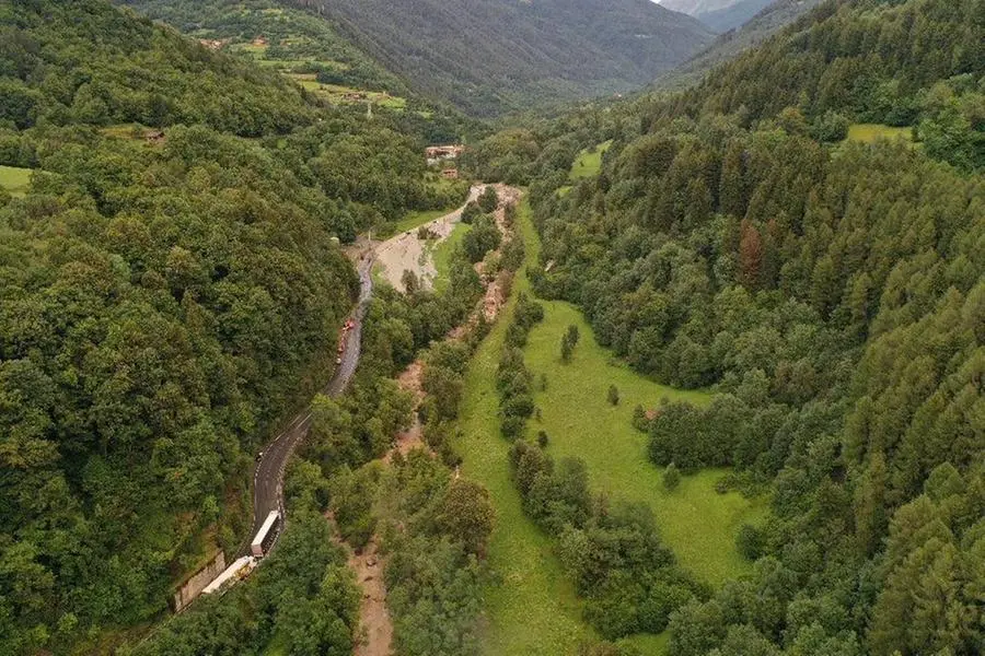 Le immagini dal drone dello smottamento dalla Val Finale, a Monno