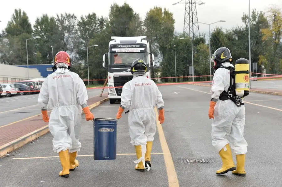 Un'esercitazione di gestione emergenza radioattività dei Vigili del Fuoco