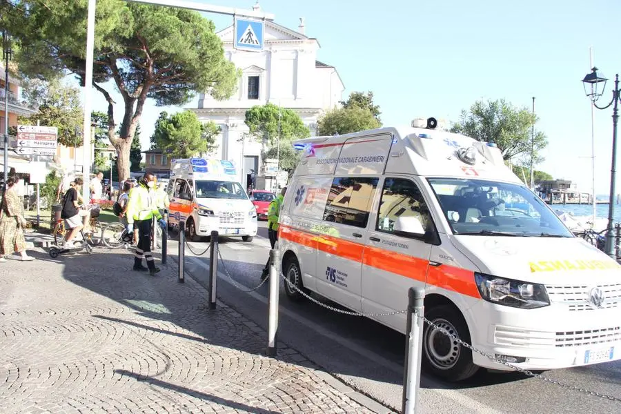 Il luogo dell'incidente tra auto e moto a Maderno