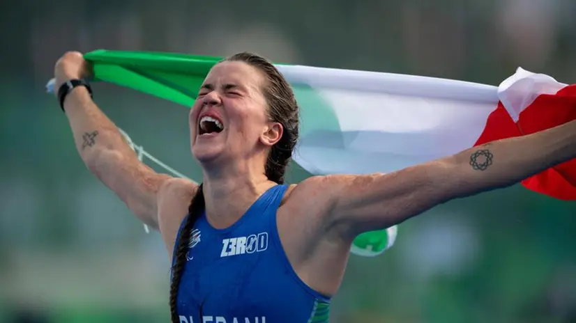 Tokyo 2020, Veronica Yoko Plebani esulta dopo il bronzo nel triathlon
