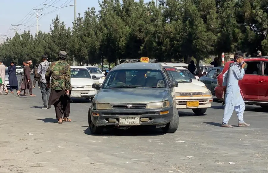 Kabul, talebani sorvegliano i varchi d'accesso all'aeroporto Hamid Karzai