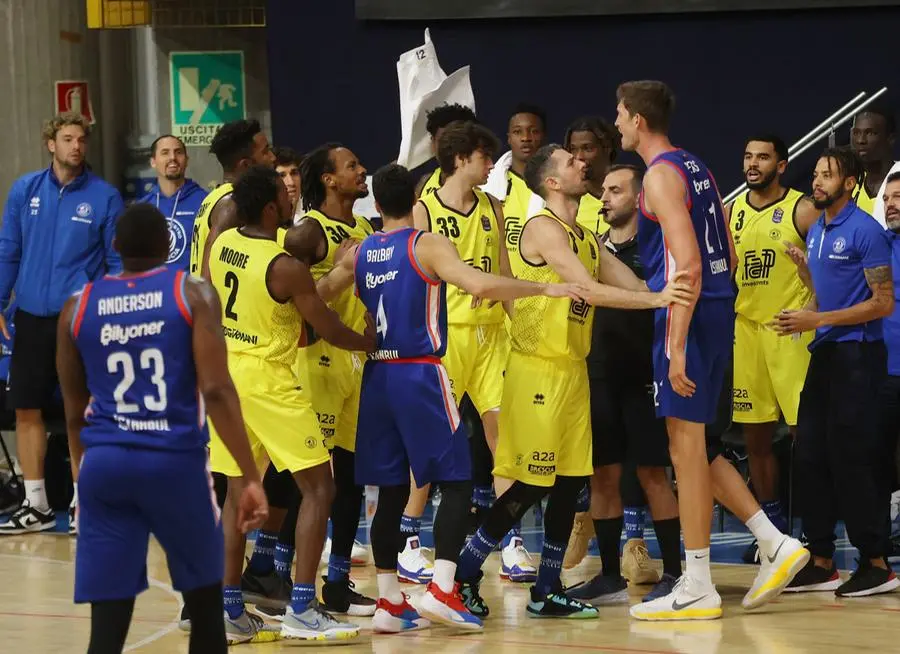 Germani Pallacanestro Brescia-Anadolu Efes 75-89