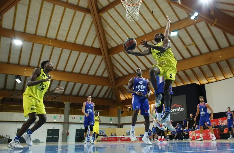 Germani Pallacanestro Brescia-Anadolu Efes 75-89