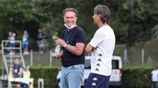 Massimo Cellino e Pippo Inzaghi insieme sul campo durante un allenamento del Brescia Calcio
