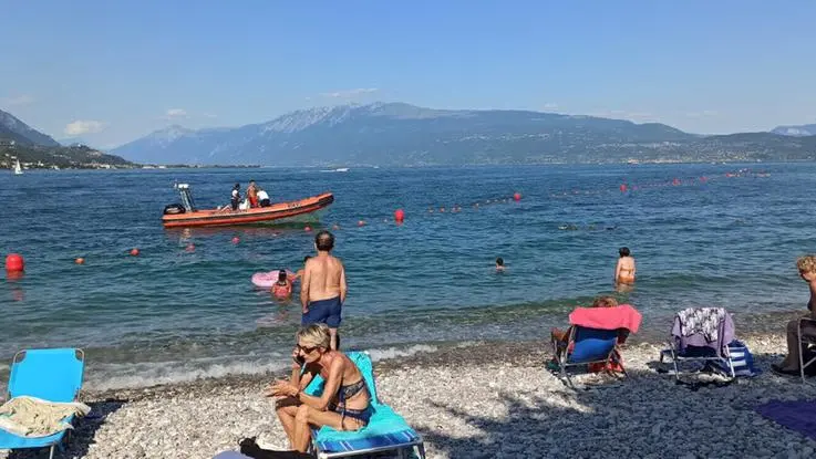 Porto di Portese, il recupero del corpo del turista 79enne - © www.giornaledibrescia.it