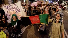 Donne afghane residenti a Barcellona chiedono l'intervento delle Nazioni Uniti per proteggere i diritti delle loro connazionali