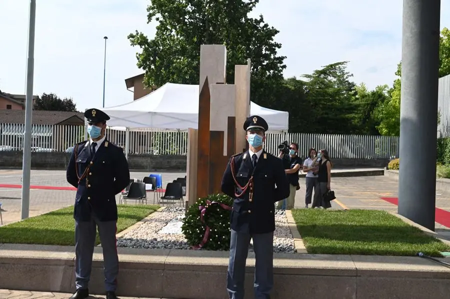 Questura in festa per i 110 anni: l'inaugurazione del Monumento ai Caduti