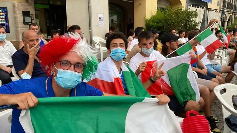 Tifosi a Orzinuovi e a Wembley