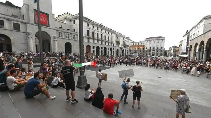 No pass in piazza Vittoria