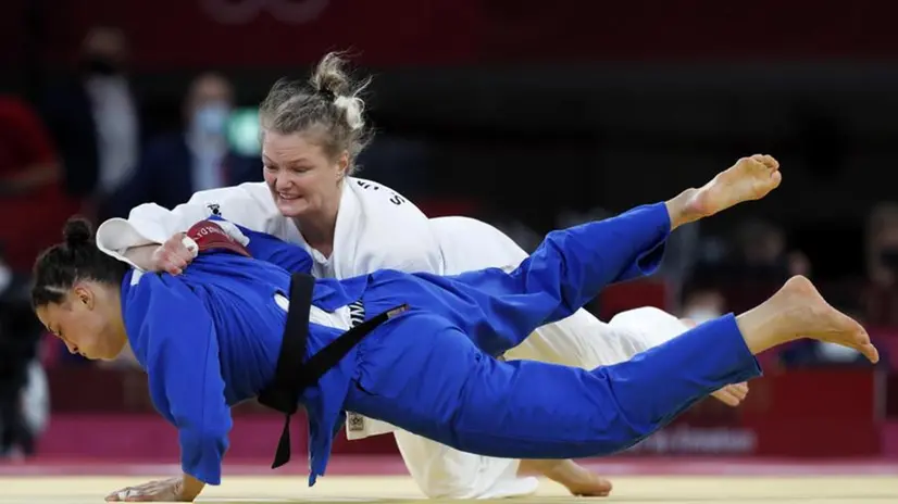 Alice Bellandi a Tokyo Nei quarti l'azzurra sconfitta dall'olandese Sanne van Dijke