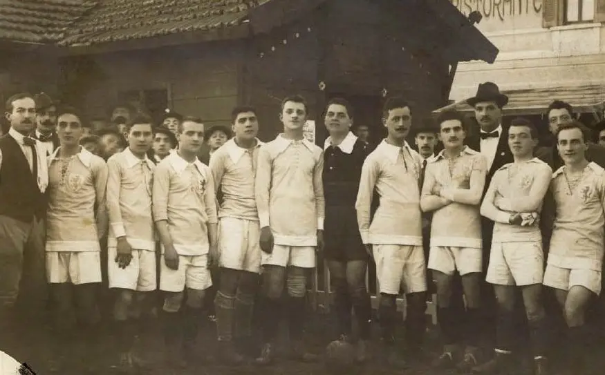 Schierati. La formazione 1912-1913: allenatore Ratti, in porta Trivellini