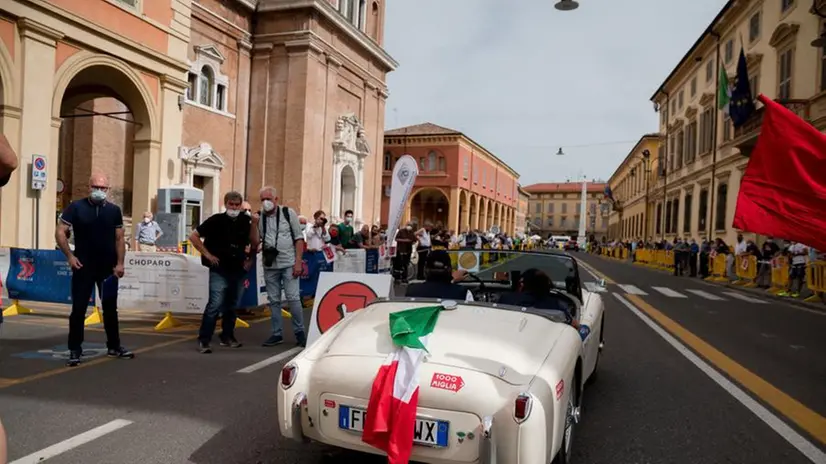 Mille Miglia 2021: il passaggio a Reggio Emilia