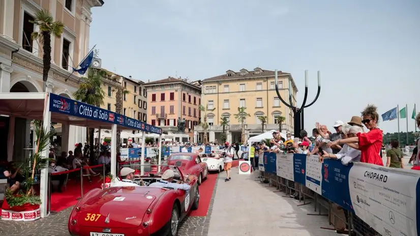 Mille Miglia 2021: il passaggio a Salò