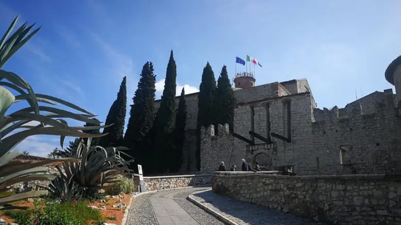 Il Mastio Visconteo del Castello sorge sopra un tempio romano