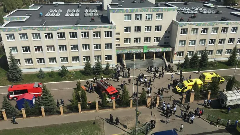 Kazan, i soccorsi dopo la strage nella scuola russa