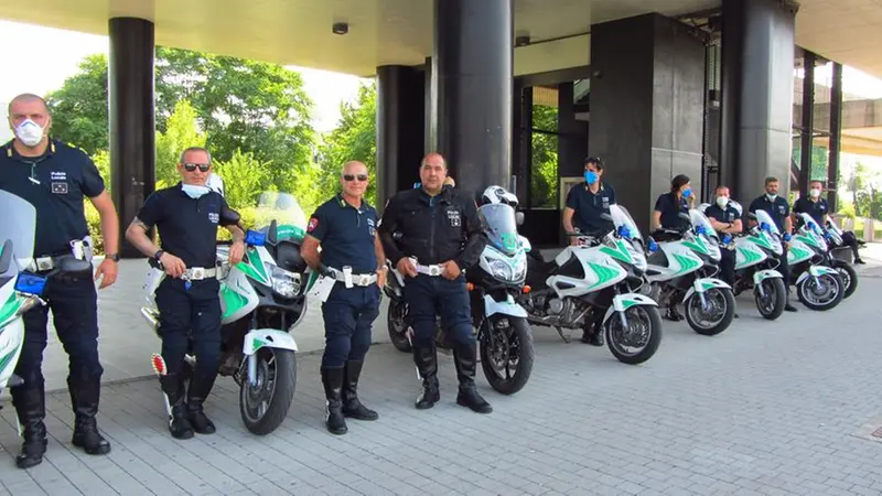 Gli agenti della Locale in campo per seguire la Mille Miglia