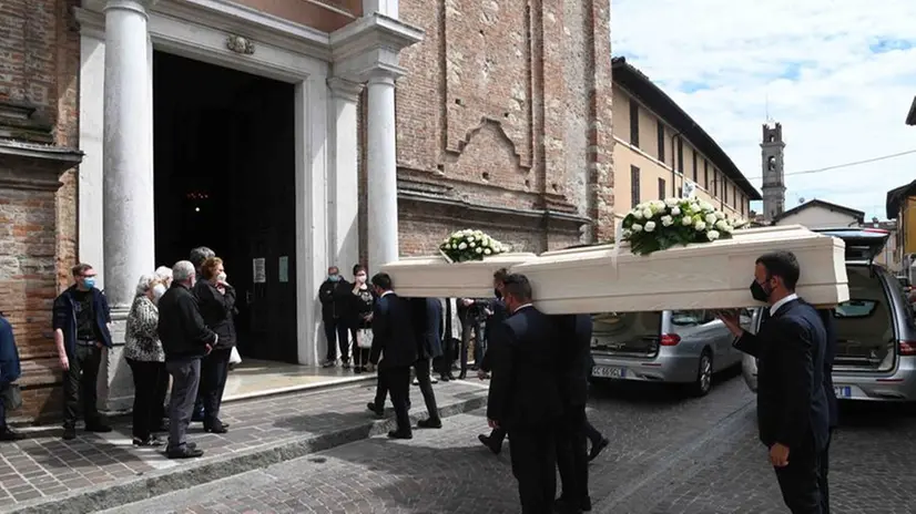 L'addio a Danilo e Chiara a Travagliato