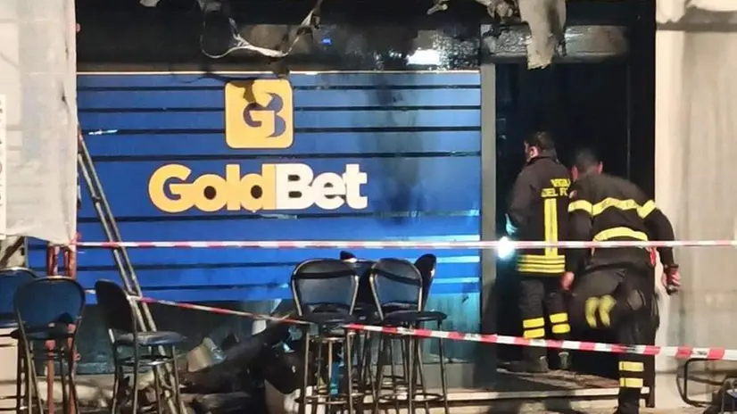 I vigili del fuoco sono intervenuti a Montichiari - © www.giornaledibrescia.it