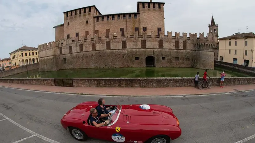 Mille Miglia 2021: il passaggio a Fontanellato