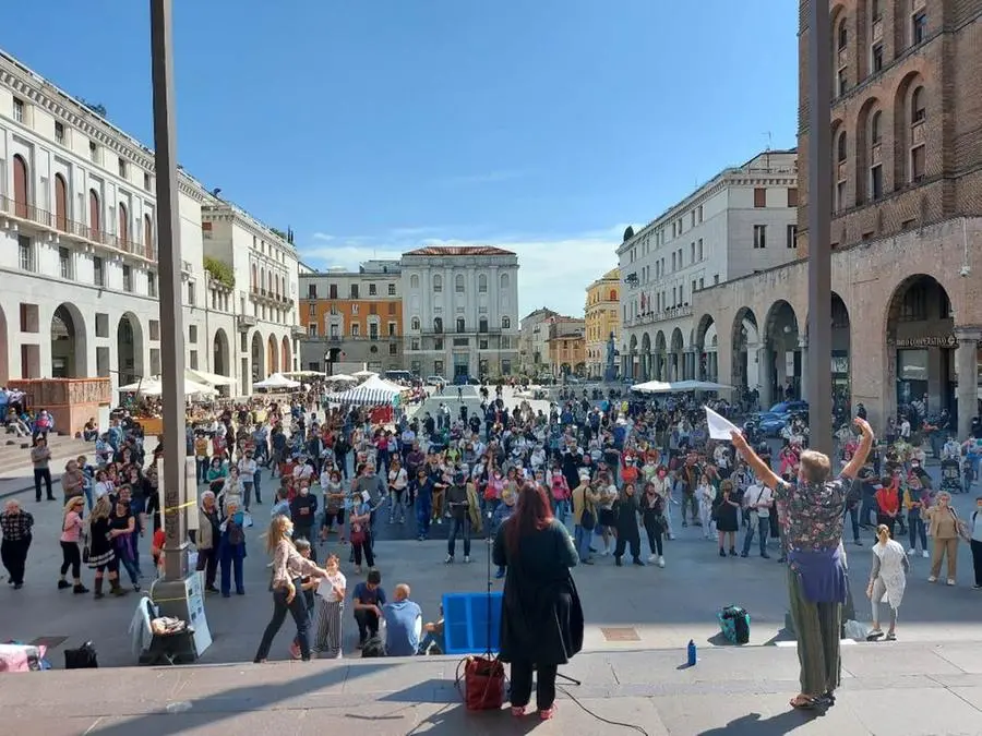Manifestazione «No paura day» in Piazza Vittoria