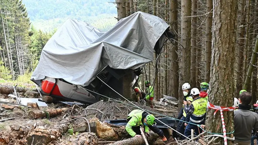 I sopralluoghi sul luogo della tragedia del Mottarone
