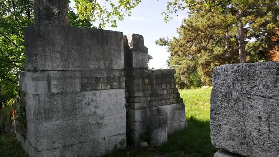 La Porta di Sant'Eusebio nelle mura di Brixia, alle pendici del Cidneo
