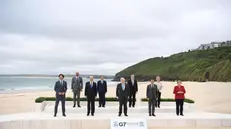 I leader del G7 a Carbis Bay in Gran Bretagna nella foto di rito - © www.giornaledibrescia.it