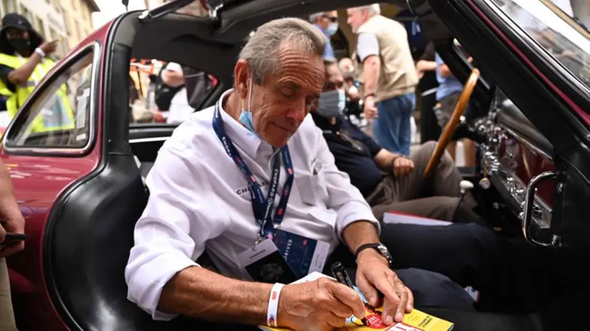 Mille Miglia 2021/2: la seconda parte di punzonature in piazza Vittoria