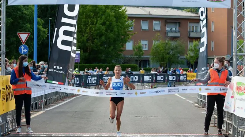 Bam2021: arrivo e premiazioni della half marathon
