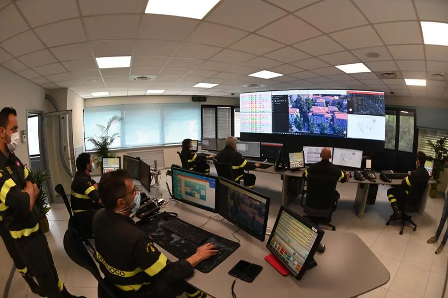 La nuova sala operativa dei Vigili del fuoco di Brescia