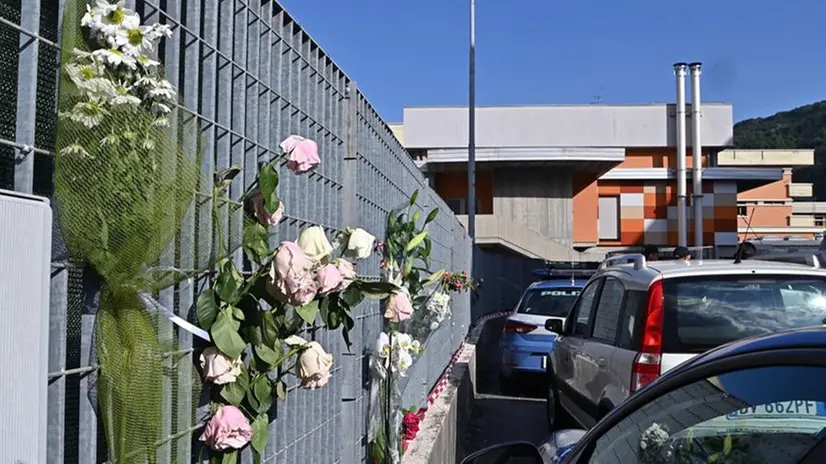 I feretri della famiglia israeliana morta nell’incidente della  funivia