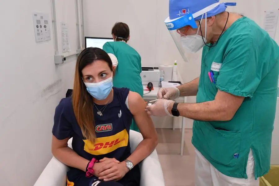 Pallavolo: la Nazionale italiana femminile si vaccina a Milano
