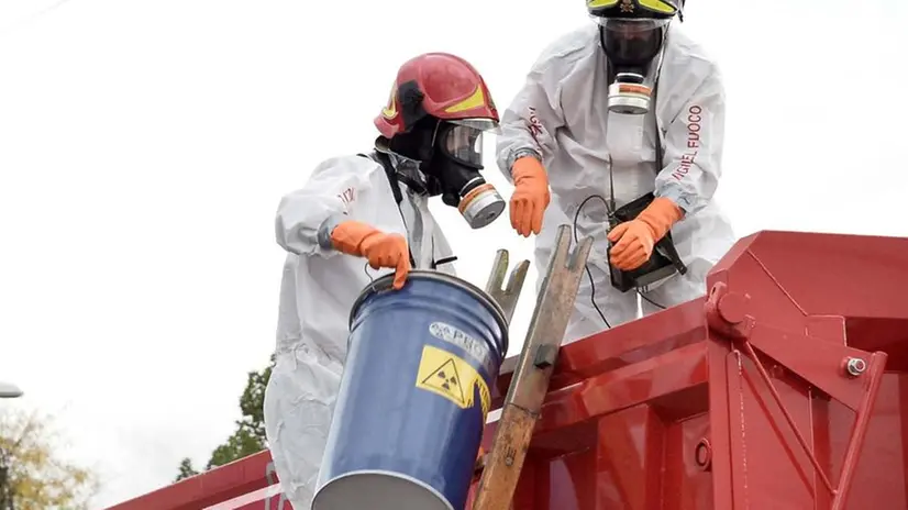 Verifiche su un carico in una foto d’archivio - Foto © www.giornaledibrescia.it