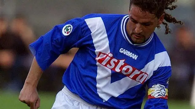 Roberto Baggio con la maglia del Brescia - © www.giornaledibrescia.it