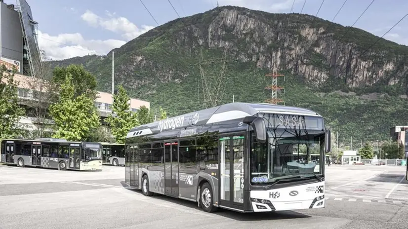 Gli ecobus di Bolzano - © www.giornaledibrescia.it