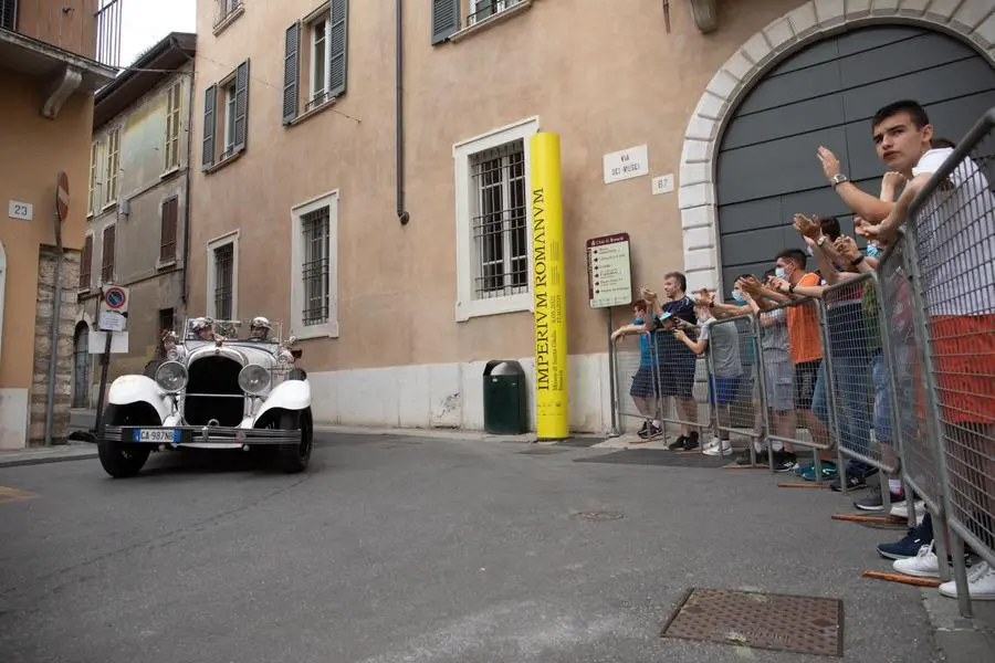 Mille Miglia 2021: la carovana di auto storiche in Castello e in centro a Brescia