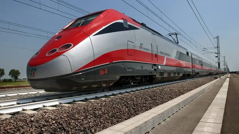 Un treno ad alta velocità Frecciarossa - Foto Ansa © www.giornaledibrescia.itc