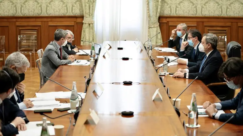 La cabina di regia per fare il punto sul blocco dei licenziamenti oggi a palazzo Chigi - Foto Ansa © www.giornaledibrescia.it