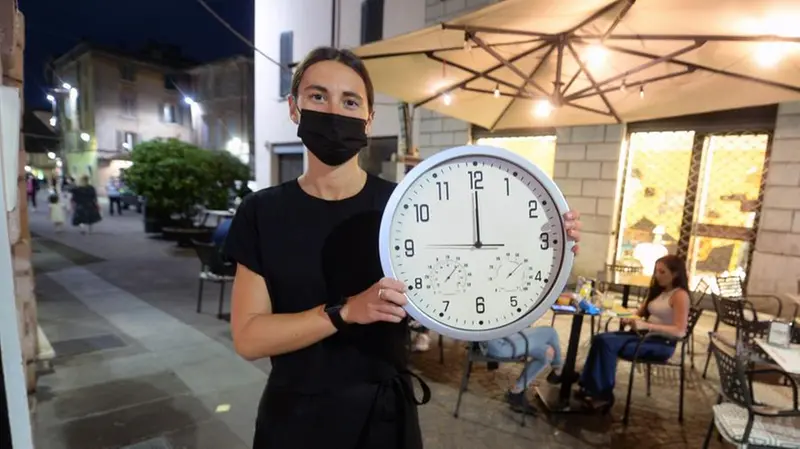 Coprifuoco a mezzanotte, una misura da dimenticare in zona bianca - © www.giornaledibrescia.it