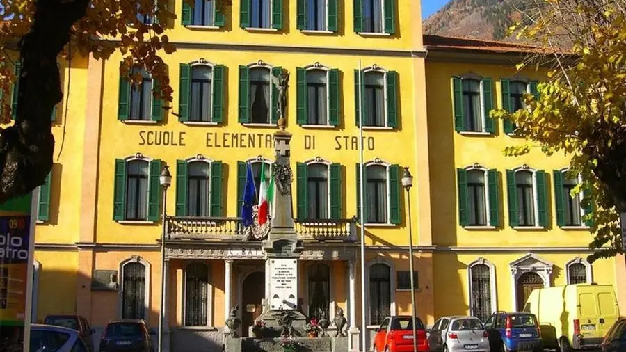 Le scuole elementari di Edolo - Foto © www.giornaledibrescia.it